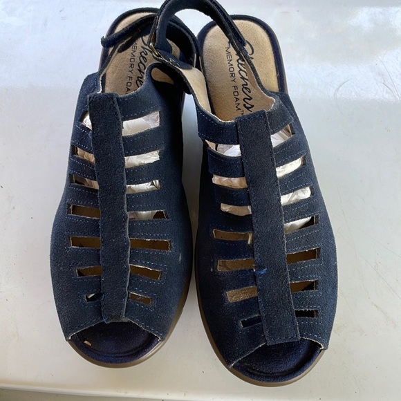Sketchers size 7, Blue suede - Picture 4 of 5
